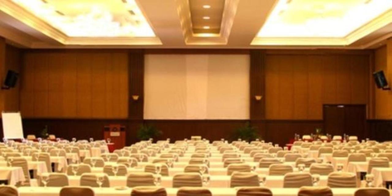 The Sulthan Darussalam Medan Exterior photo